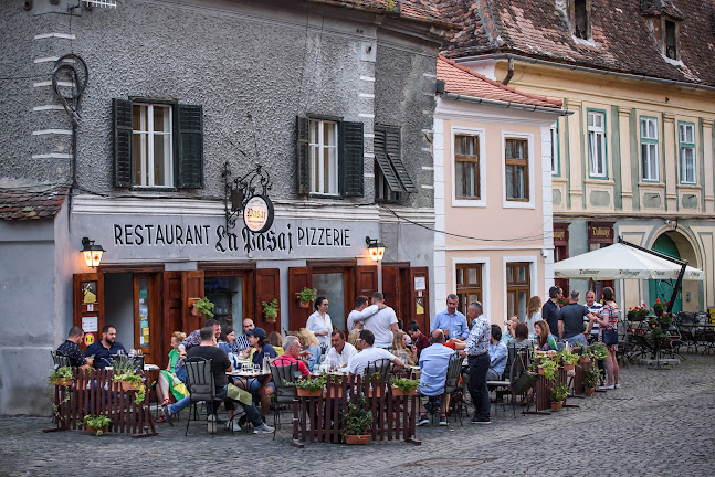 Pasaj - Gastronomie și ospitalitate