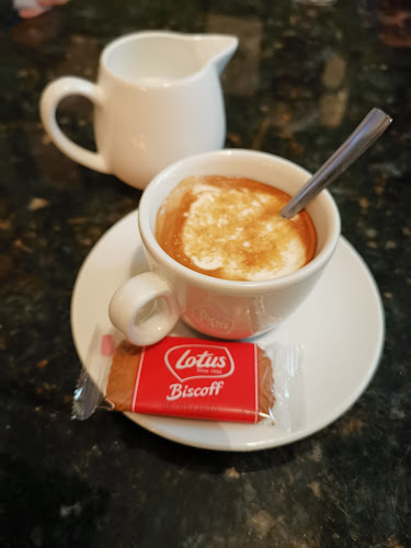 Viva la Vida Bistro-Hostel - Gastronomie și ospitalitate