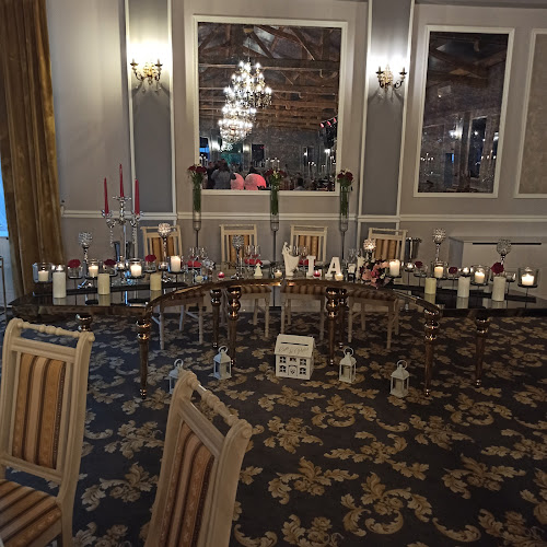 Opinii despre Heritage Ballroom în Fieni - Gastronomie și ospitalitate