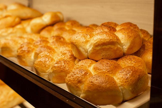 Opinii despre Patiseria Centru în Aiud - Gastronomie și ospitalitate