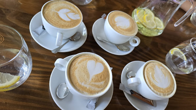 Strada 23 August 11, Slănic 106200