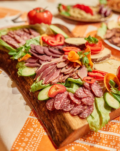 Opinii despre Șura Dacilor în Brașov - Gastronomie și ospitalitate