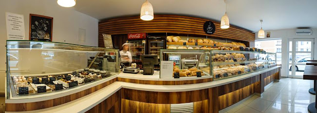 Opinii despre Aura Brutarie-Patiserie-Cofetarie în Vatra Dornei - Gastronomie și ospitalitate