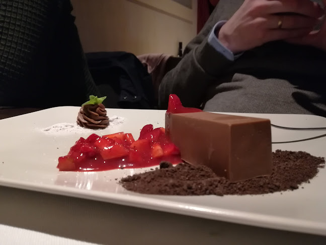 Strada Michael Weiss 11, Brașov 500031