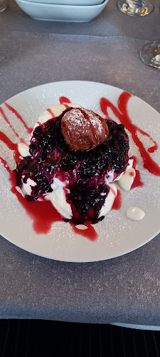 Pensiune - Restaurant - Pizzerie 2 Pauni - Gastronomie și ospitalitate