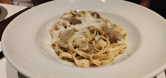 Prato Restaurant - Gastronomie și ospitalitate