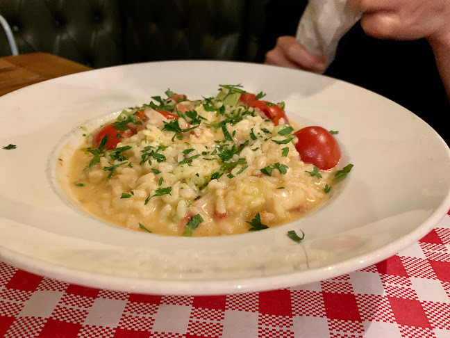 Opinii despre Mangia-Mangia în Constanța - Gastronomie și ospitalitate