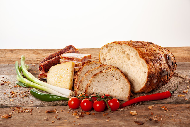 Opinii despre Brutăria Pilcoop Pékség în Târgu Mureș - Gastronomie și ospitalitate