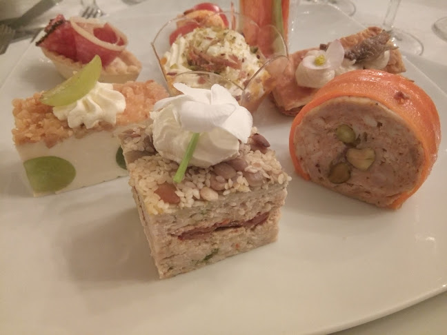 Opinii despre La Maison des Jardins în Săftica - Gastronomie și ospitalitate