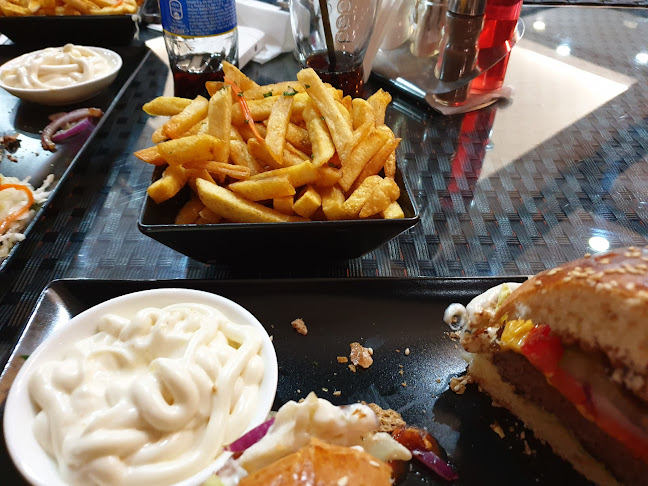 Opinii despre 4 Leaf Irish Pub în Târgu Mureș - Gastronomie și ospitalitate