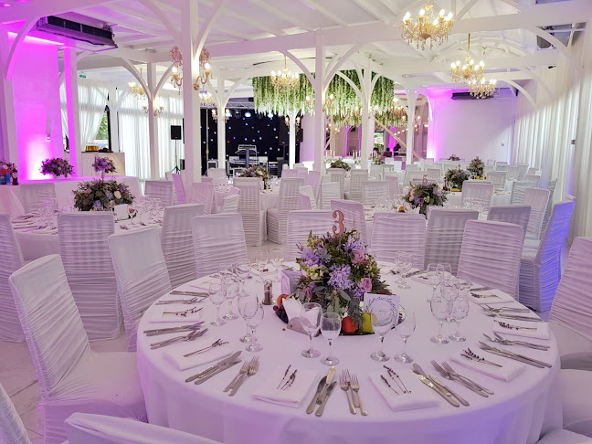 Old City Garden - Gastronomie și ospitalitate