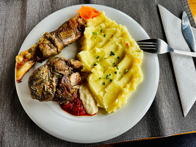 Pensiunea La bunica - Gastronomie și ospitalitate