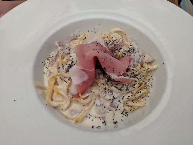 Strada Apollonia Hirscher 5, Brașov 500015