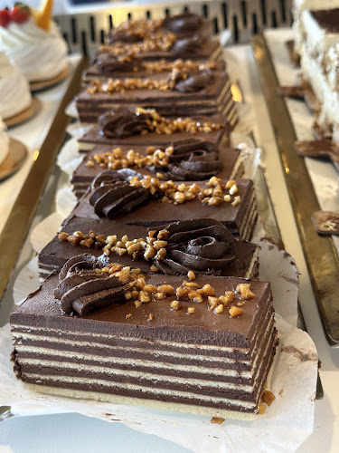 Comentarii opinii despre Cofetaria Colonadelor Cofetarie Constanta. Prajituri, Cozonaci, Candy Bar, Torturi Constanta