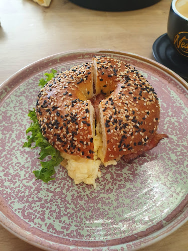 Neața Omlette Bistro