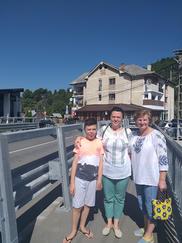 Poienile de sub Munte