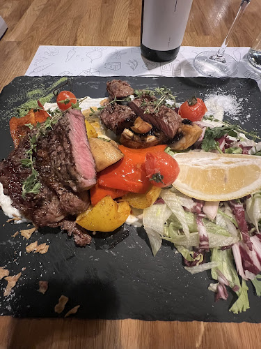 Opinii despre Alltime Bistro - Restaurant Din 1999 în Galați - Gastronomie și ospitalitate