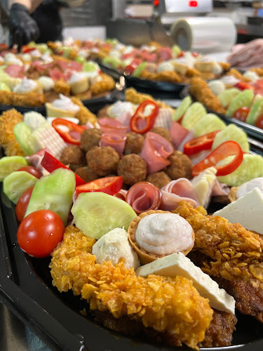 Opinii despre Blue Hours în Alba Iulia - Gastronomie și ospitalitate