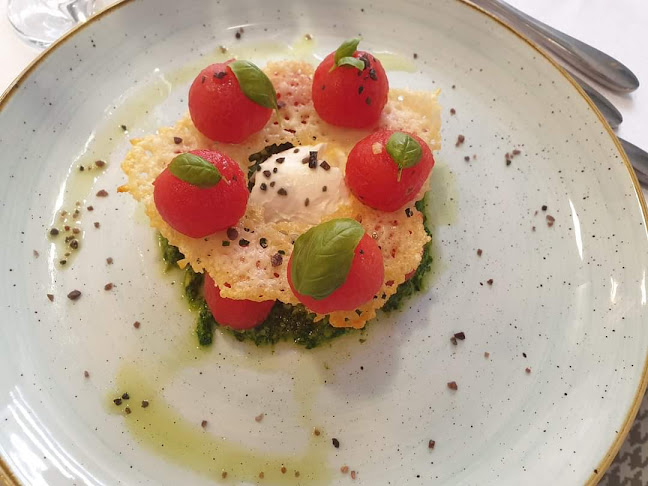 Aleea Ştefan cel Mare 147, Roman 617246