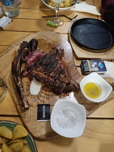 Opinii despre Cocosul de aur în Piatra Neamț - Gastronomie și ospitalitate