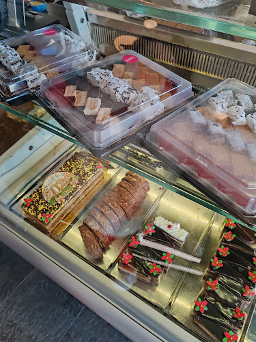 Comentarii opinii despre Codrina