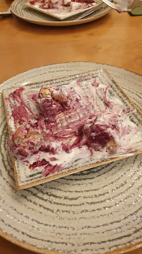 Jelen Haz - Gastronomie și ospitalitate