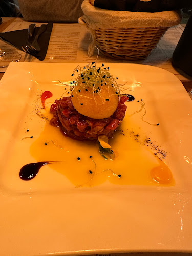 Piața George Enescu 16, Brașov 500031