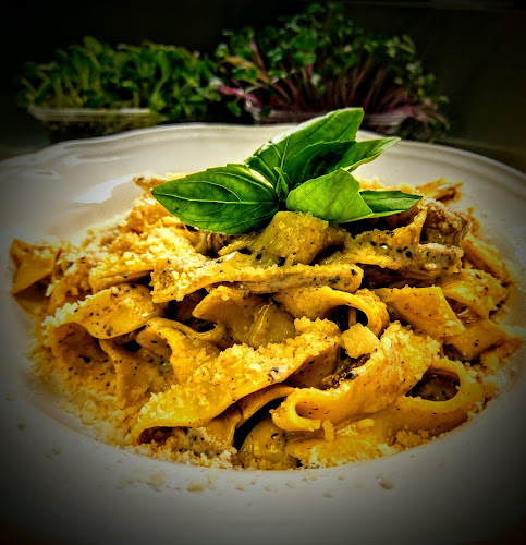 Opinii despre Livada în Cluj-Napoca - Gastronomie și ospitalitate