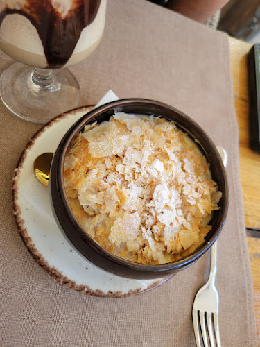 Opinii despre Sub Tâmpa în Brașov - Gastronomie și ospitalitate