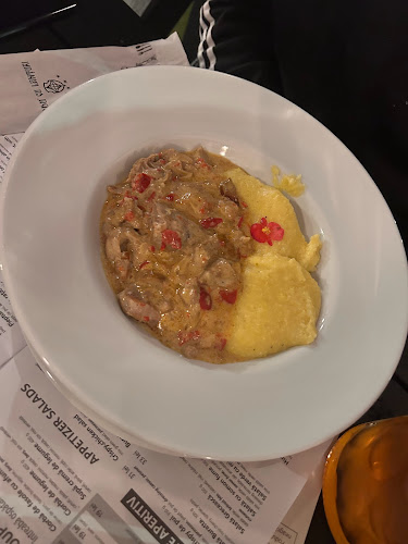 Podu' cu lanțuri - Gastronomie și ospitalitate