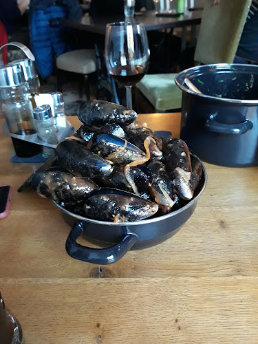 Pardon Cafe Bistro - Gastronomie și ospitalitate