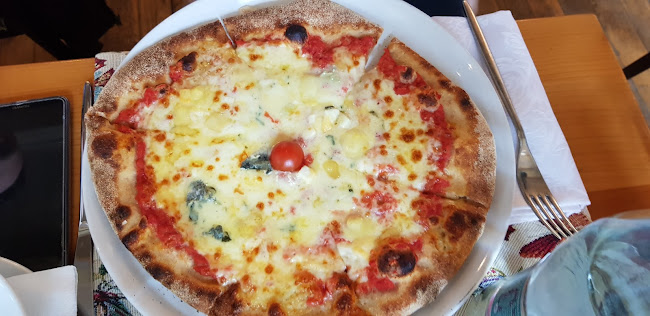 Max - Gastronomie și ospitalitate