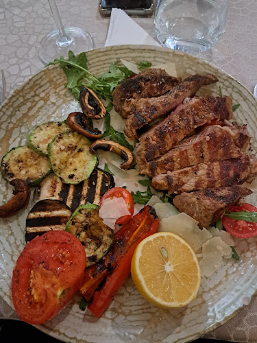 Comentarii opinii despre Crinul Alb