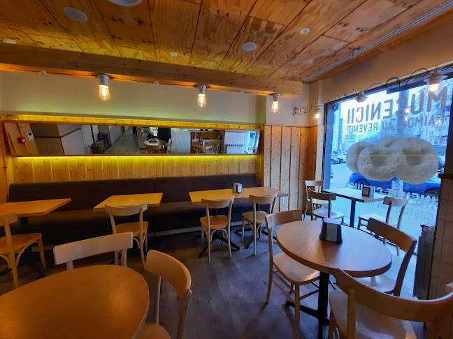 Comentarii opinii despre Ana Pan Traian