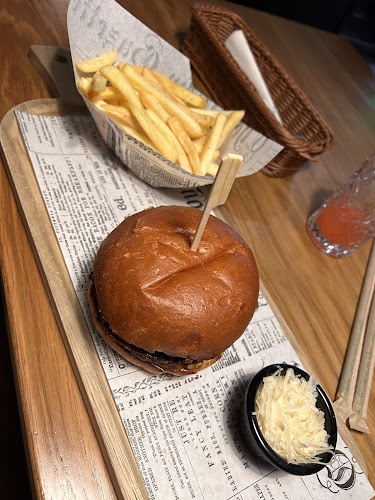 Opinii despre Marty Restaurants (Sigma Shopping Center) în Cluj-Napoca - Gastronomie și ospitalitate