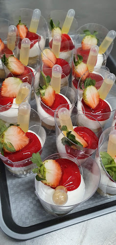 Opinii despre Cofetaria Ioana în Sânmartin - Gastronomie și ospitalitate