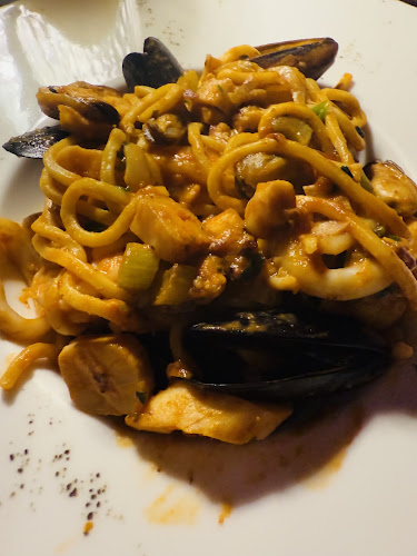 Opinii despre Teatris Restaurant în Galați - Gastronomie și ospitalitate