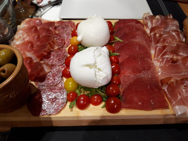 SARA Bistro Popa Petre - Gastronomie și ospitalitate