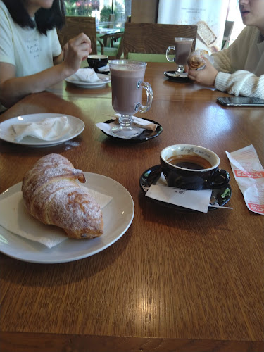 Crosta - Gastronomie și ospitalitate