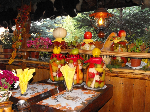 Opinii despre Restaurant Hanul Dacilor Ploiesti în Tătărani - Gastronomie și ospitalitate