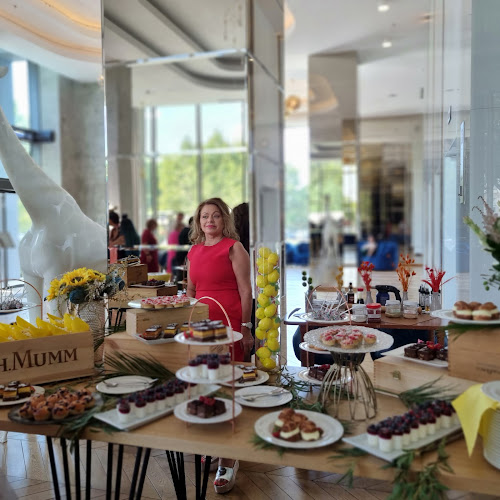 Opinii despre Maroon Restaurant Café în București - Gastronomie și ospitalitate