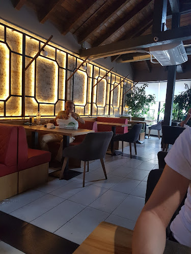 Rustic House - Gastronomie și ospitalitate