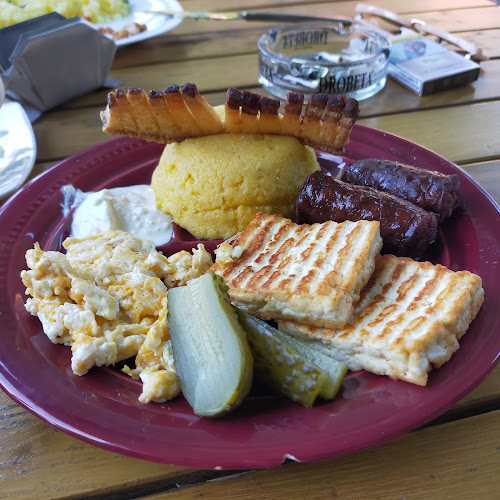 Restaurant La Maya - Mori de apa Rudaria Eftimie Murgu Banat - Gastronomie și ospitalitate