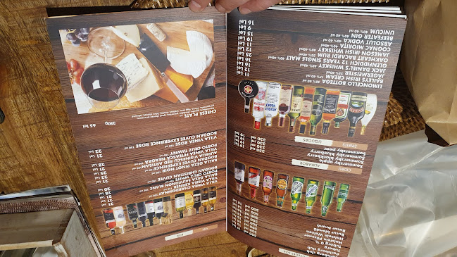 Country Bread Bistro - Gastronomie și ospitalitate