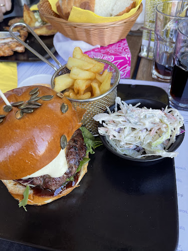 Opinii despre Bistro Subcarpati în Curtea de Argeș - Gastronomie și ospitalitate