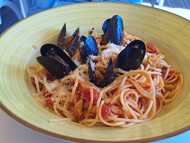 Pardon Cafe Bistro - Gastronomie și ospitalitate