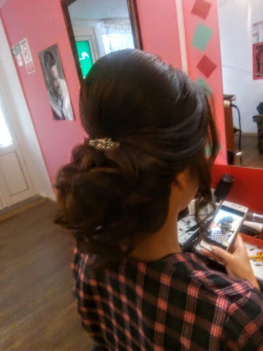 Opinii despre Coafor Frizerie Elycor în Gălbinași - Gastronomie și ospitalitate