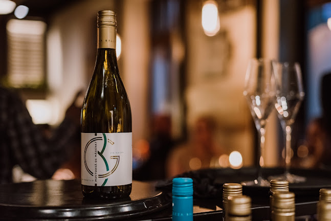 Petry Bistro GrillxWine - Gastronomie și ospitalitate