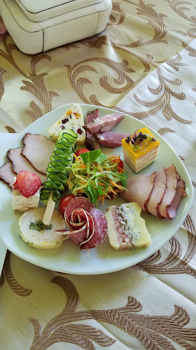 Opinii despre Bradet în Suceava - Gastronomie și ospitalitate