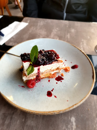 Suada - Gastronomie și ospitalitate